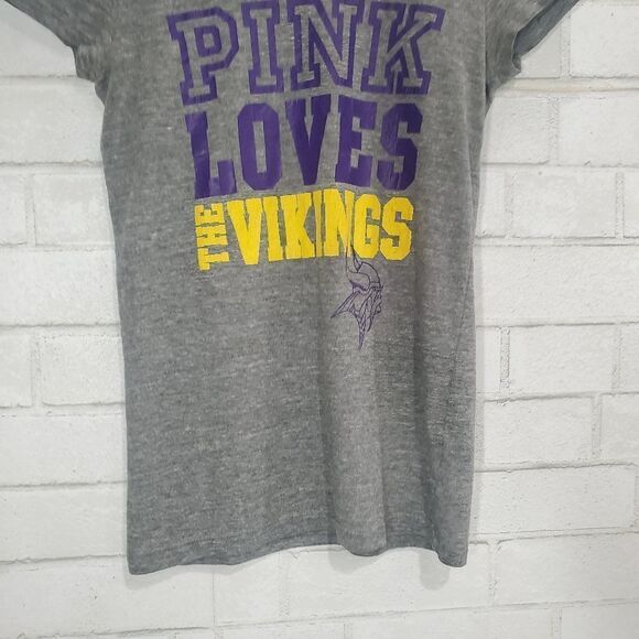 Victoria's Secret MN Vikings tee - Picture 4 of 12